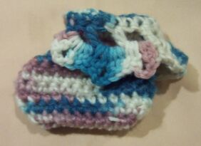 crochet baby booties image 4