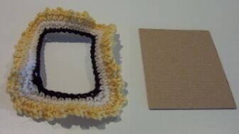 crochet picture frame image 1