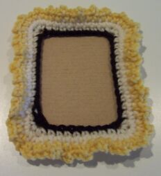 crochet picture frame image 2